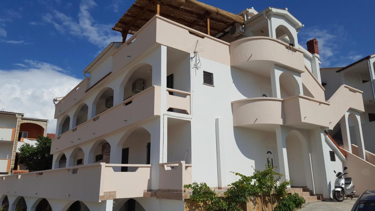 Apartment Metajna 4120C Eksteriør bilde
